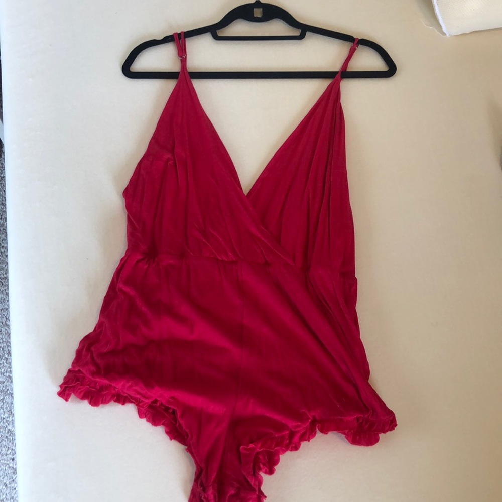 Winston white red vneck romper
